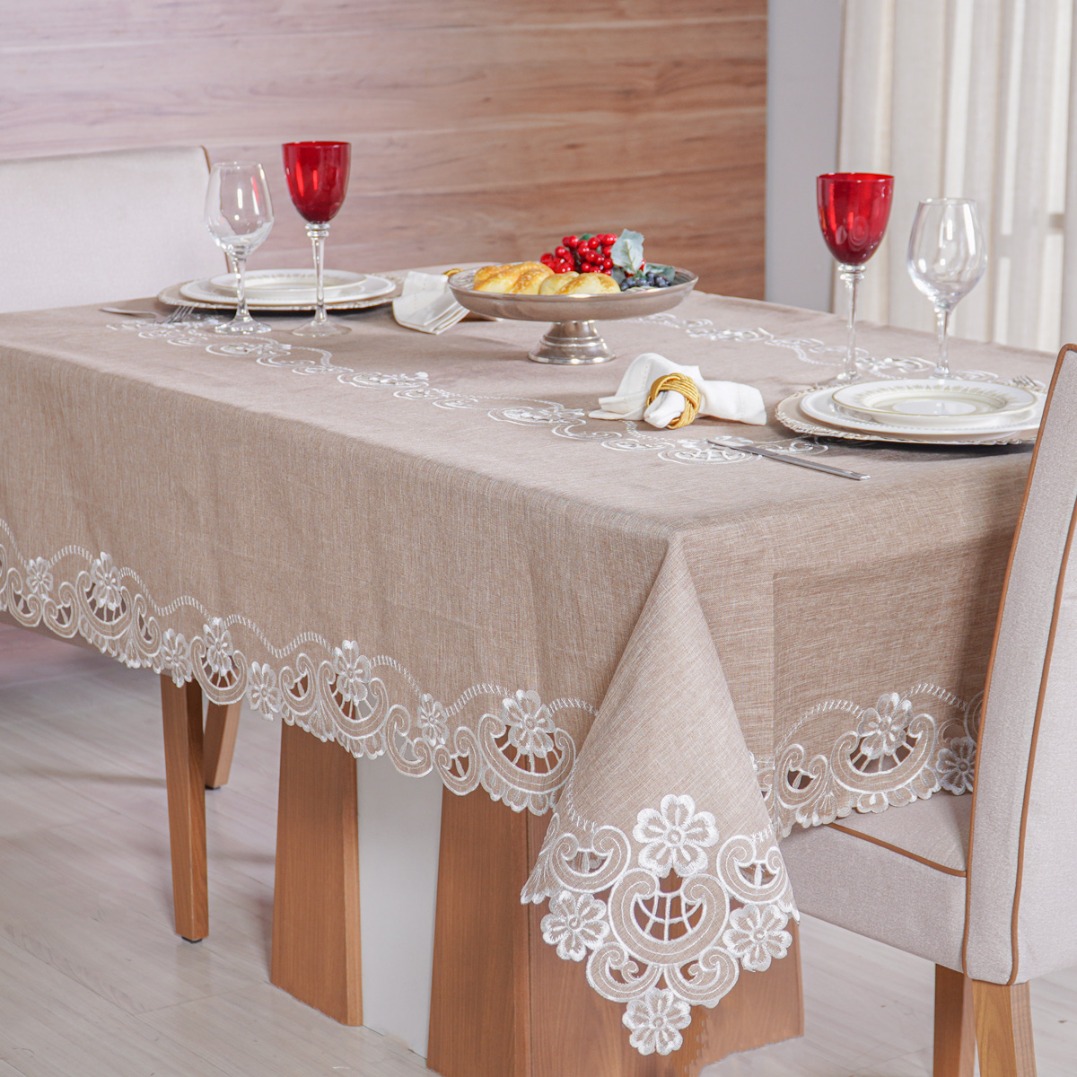 TOALHA DE MESA LACE PREMIUM TESSI 1,60m x 2,20m - JULIETTE (SC)