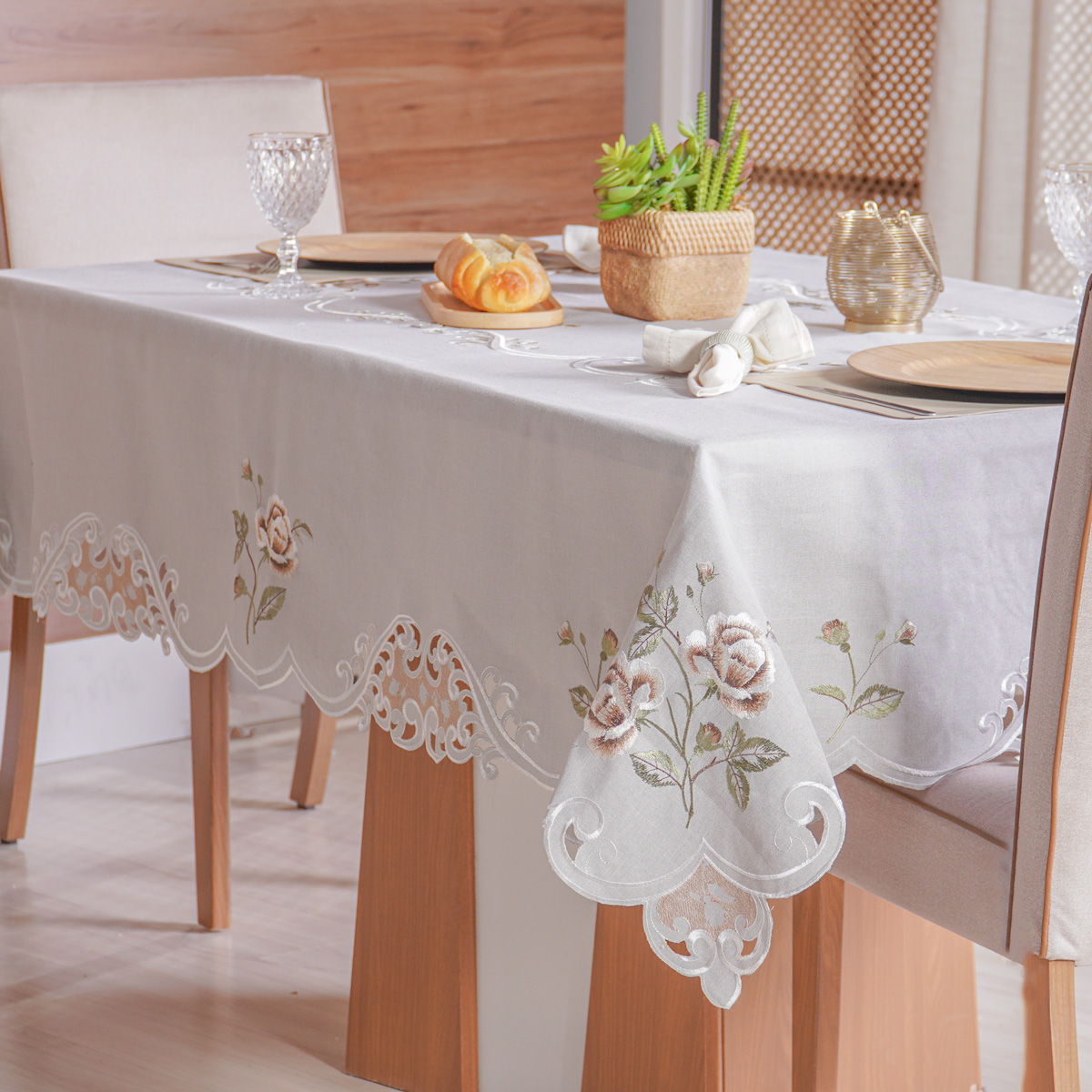 TOALHA DE MESA LACE PREMIUM TESSI 1,60m x 2,70m - CELINE (SC)