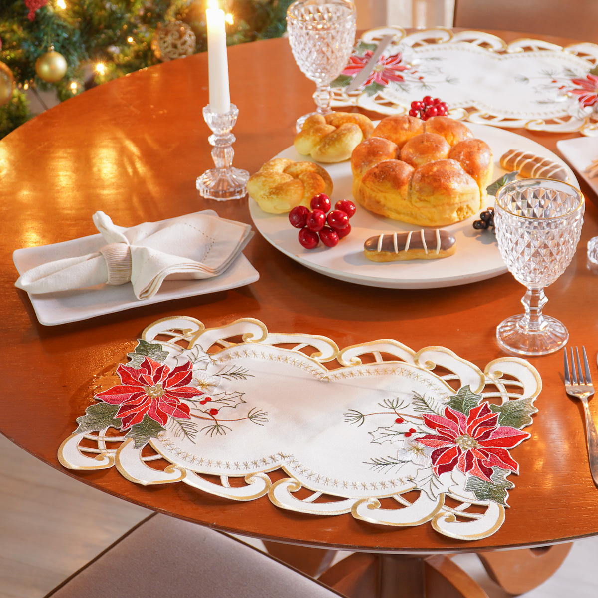 TOALHA DE BANDEJA NATALINA BORDADA 30cm x 45cm - FLOR DE NATAL (SC)