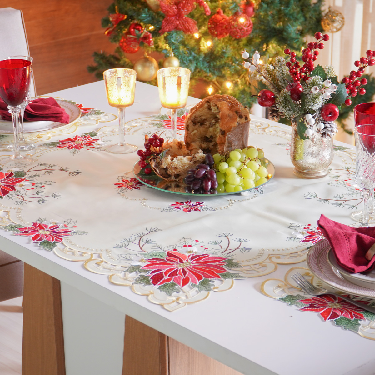 TOALHA DE CHÁ NATALINA BORDADA 85cm x 85cm - FLOR DE NATAL (SC)