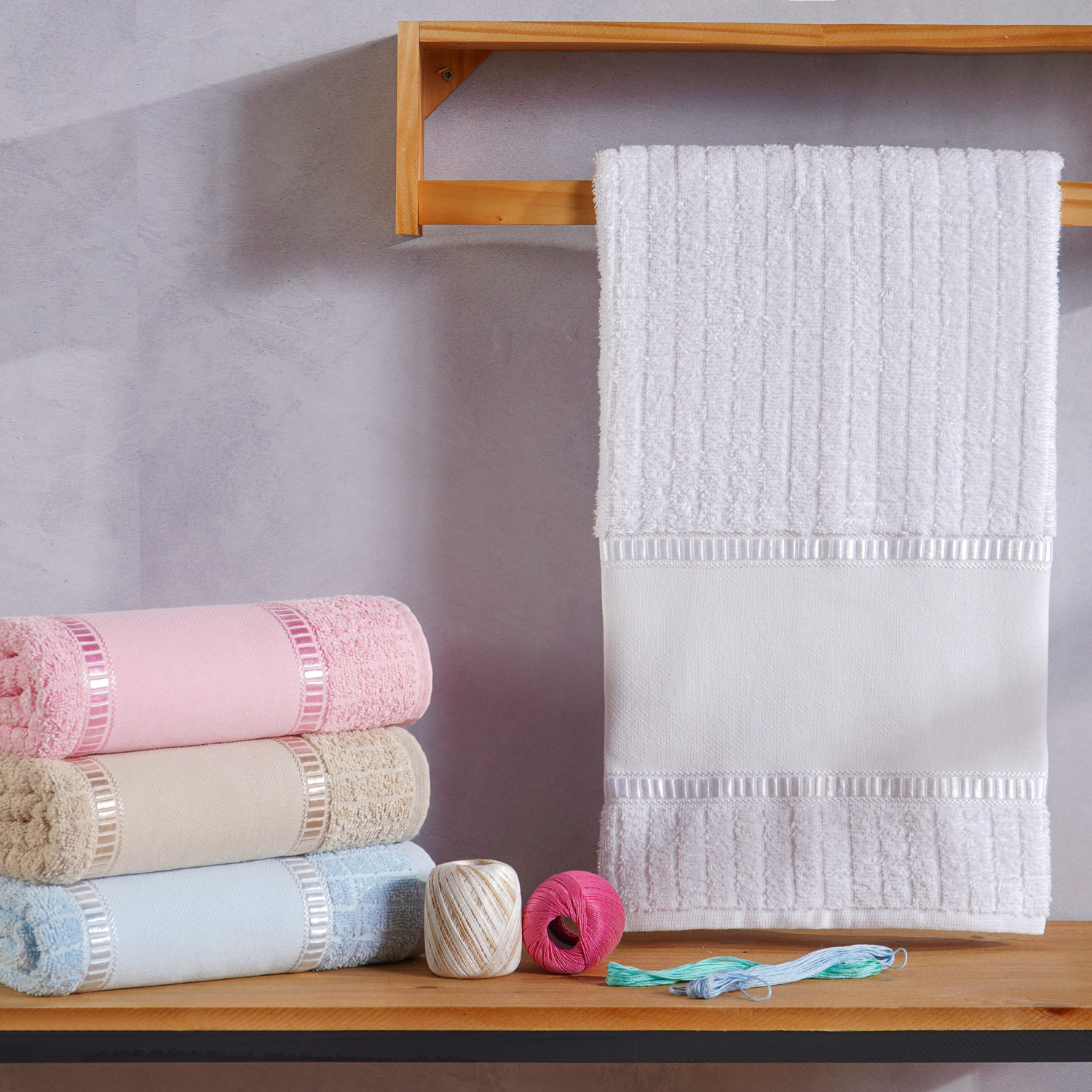 TOALHA DE LAVABO PONTO RUSSO 30cm x 50cm - BRANCO (SC)