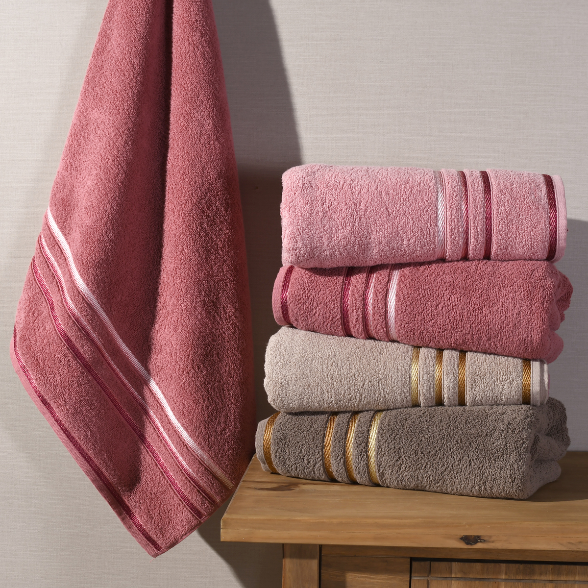 TOALHA DE ROSTO YASMIN 45cm x 70cm - ROSEWOOD (SC)
