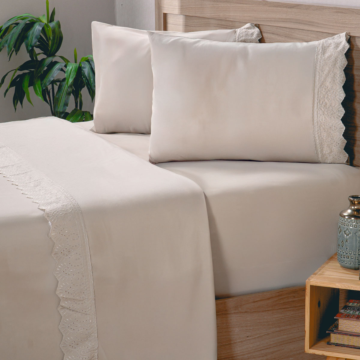 JOGO DE CAMA BRODERIE MICROFIBRA CASAL 4 PEÇAS - FENDI (SC)