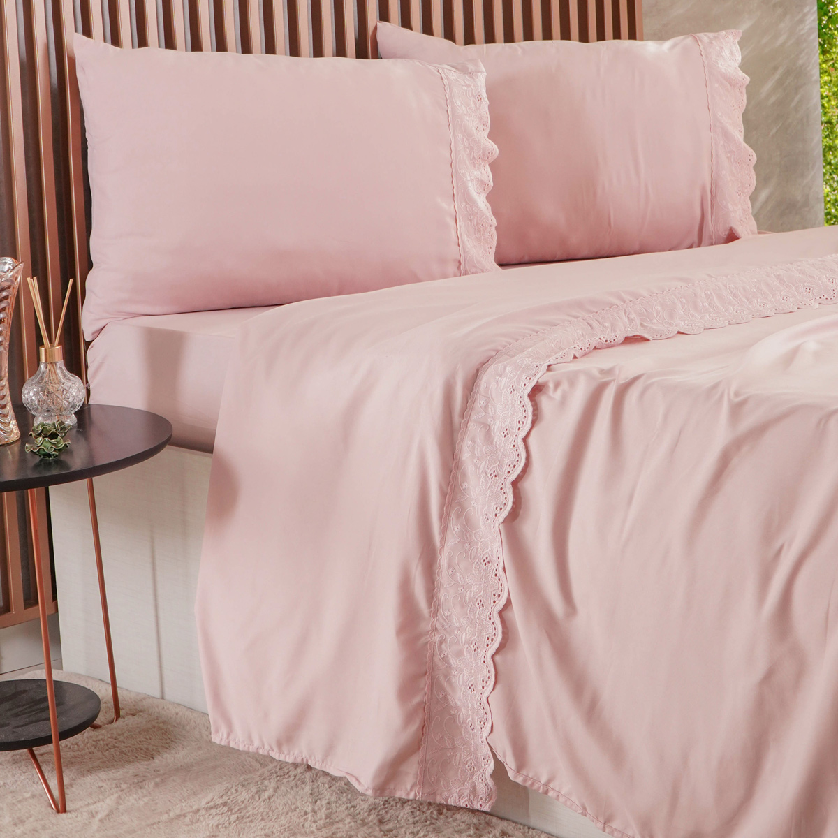 JOGO DE CAMA BRODERIE MICROFIBRA QUEEN 4 PEÇAS - ROSA ANTIGO (SC)