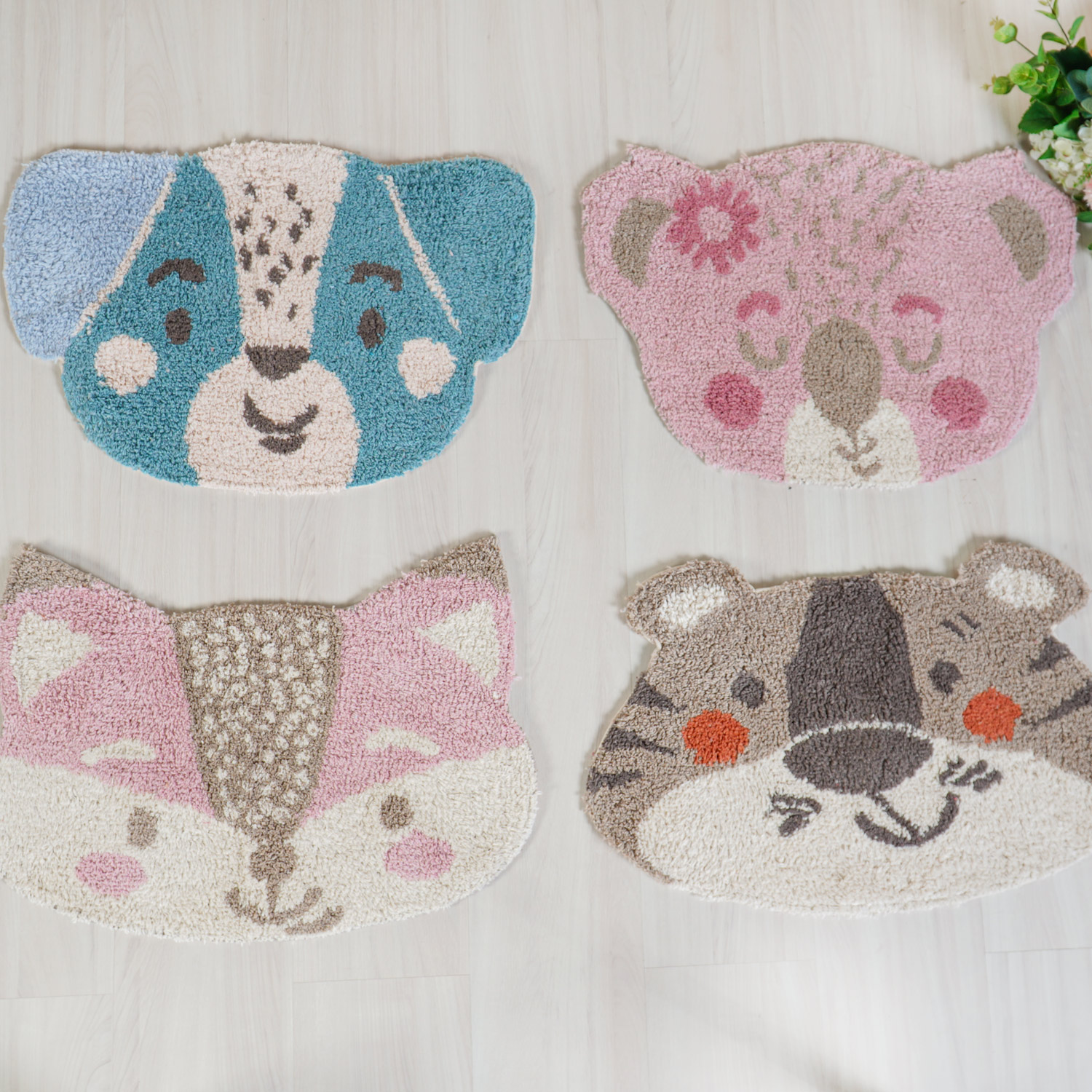 TAPETE BICHINHOS BOSQUE 60cm x 50cm - SORTIDO (SC)